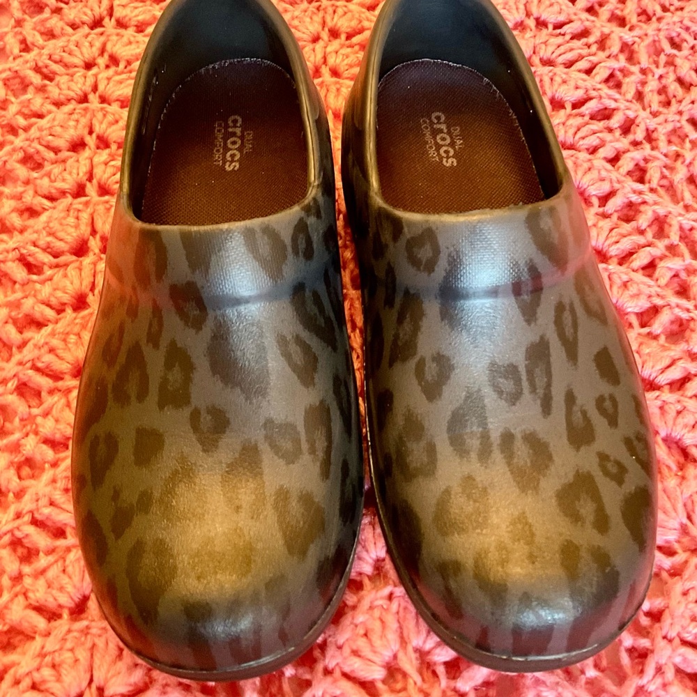 CROCS  working /casual  nursing